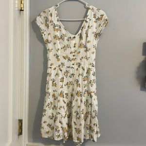 Floral white dress from Hollister size small